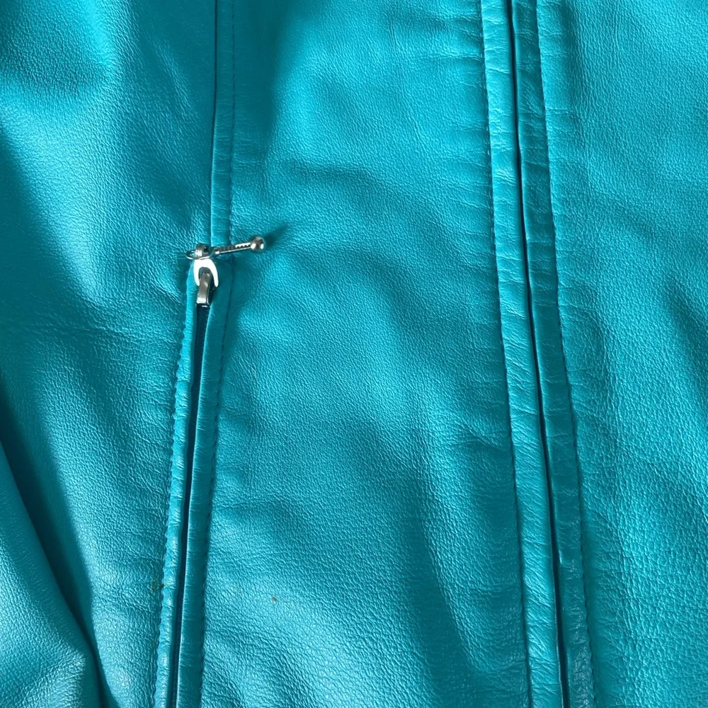 Vintage Newport News Easy Style Turquoise 100% Leather Crop Jacket Size 6 great - Picture 4 of 8